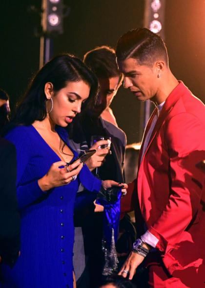 c罗与女友乔治娜晒度假照片,c罗未婚妻乔治娜