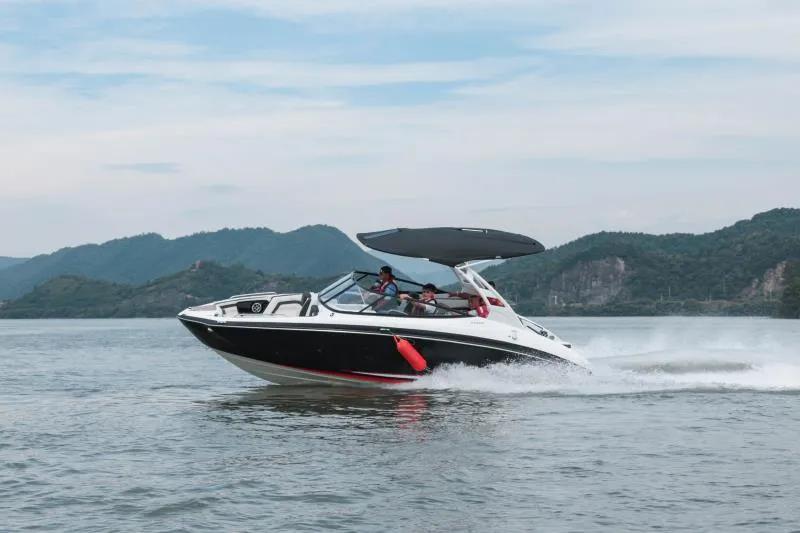 快艇摩托艇极速沙发SUP板…桐洲岛亚联飞行营地“上新”水上玩法！想体验吗？免费