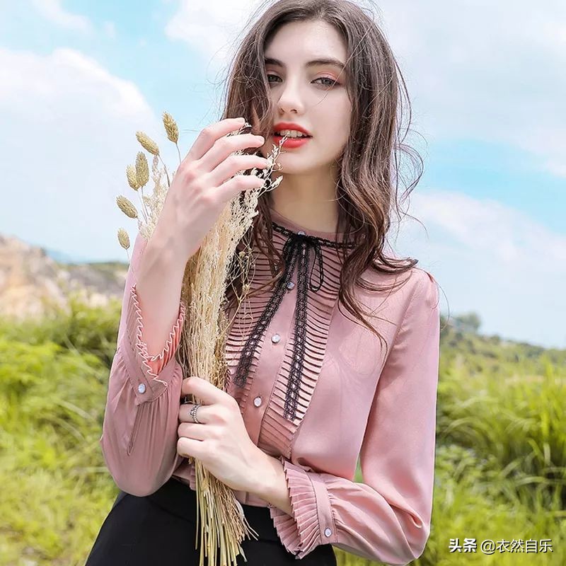 女人再丑秋冬也要有一件卫衣,女人再美不过也只是一件衣服