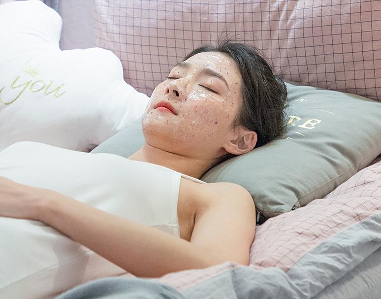 软软的泥土怪,脏脏的“鸡饲料”,竟然有护肤补水的神力?