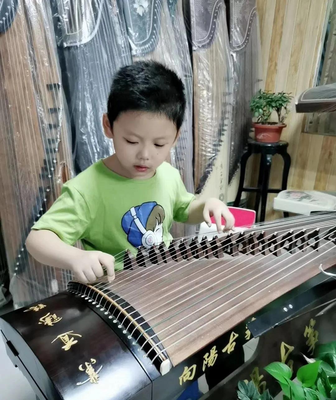 绂忓窞涓冨瞾鐢峰,绂忓窞7宀佸皬鐢峰