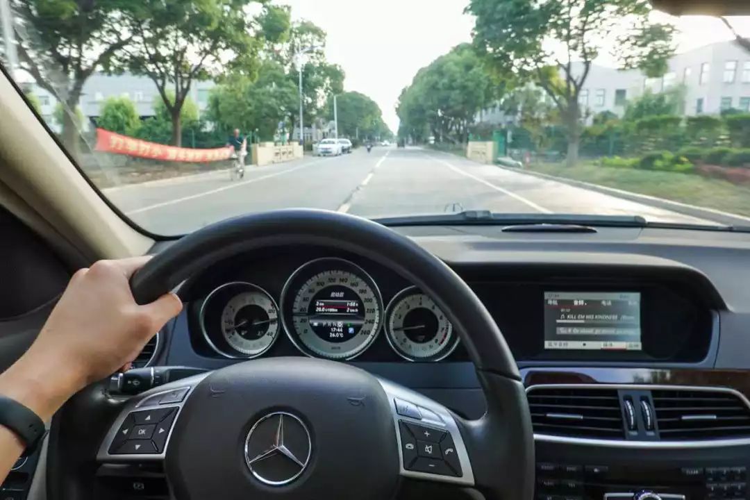 14万买奔驰C，6年只跑2万公里，收藏级