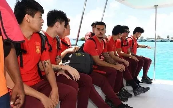 世预赛开门红国足5-0马尔代夫,国足大胜马尔代夫视频