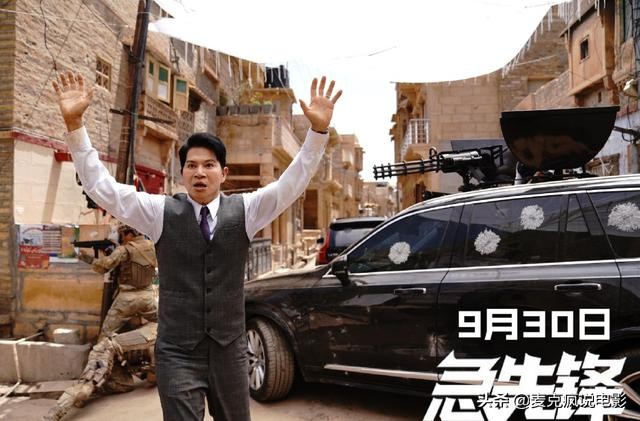 《急先锋》的秦国立，男模出身，合作过很多巨星，曾因故息影十年