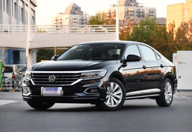 这车被国人捧红十年!新车焕然一新,加入6挡手动,还看啥雅阁