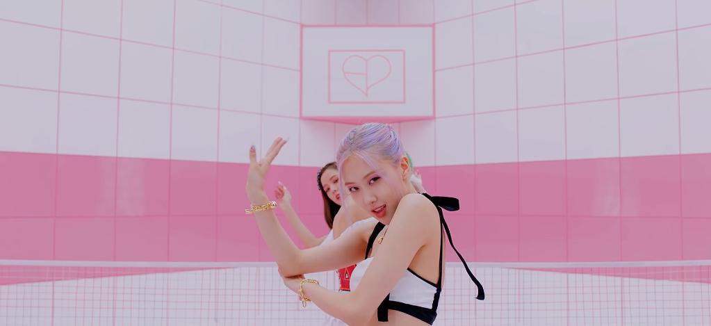 朴彩英蓝宝石,粉墨朴彩英封面