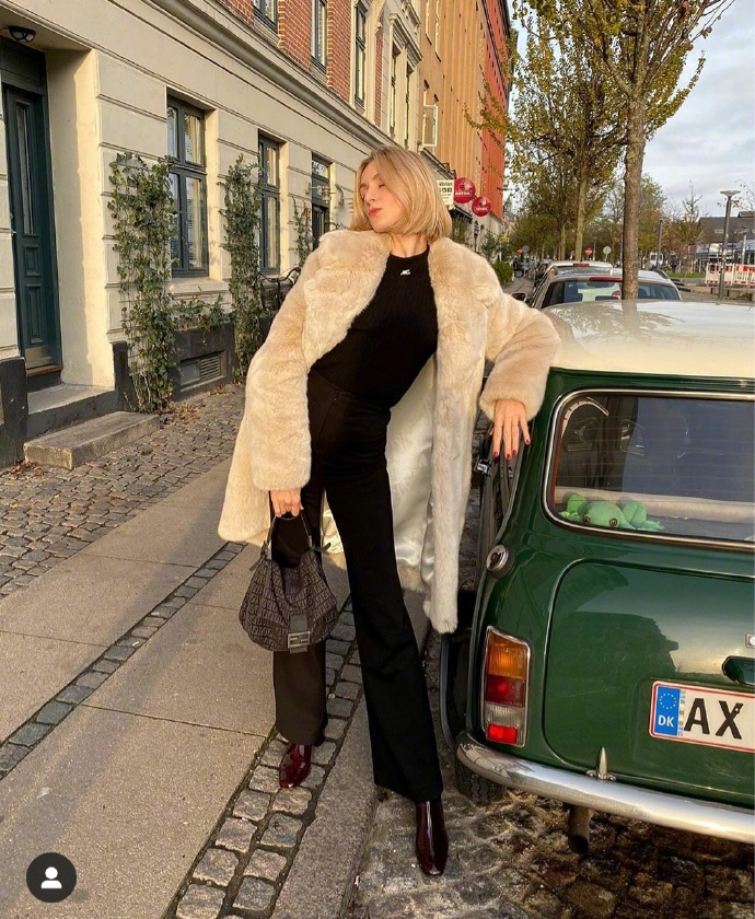 胯宽大腿粗怎么穿好看,腰细胯宽女生如何穿搭