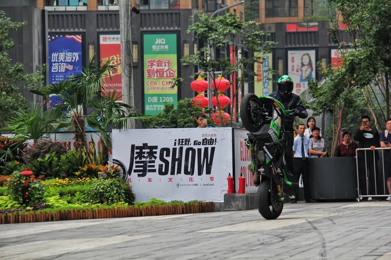 骑士盛宴,硬汉集结!西安大都荟第二届摩SHOW机车节从这里启