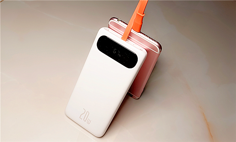 倍思无线快充电源评测,倍思布洛克带线数显快充移动电源