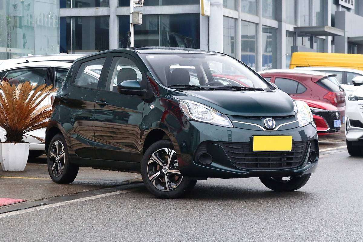 长安奔奔新款新能源2022款报价,长安奔奔新能源预售2.98万