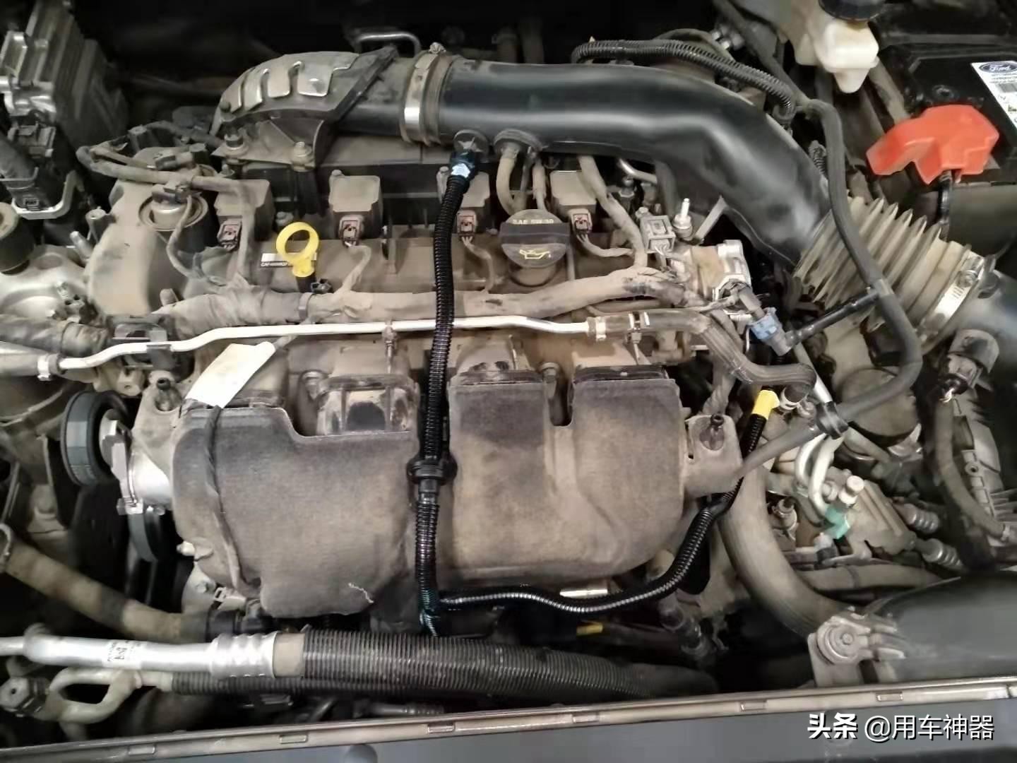 发动机舱突突突异响是怎么回事,过烂路发动机舱有异响怎么回事