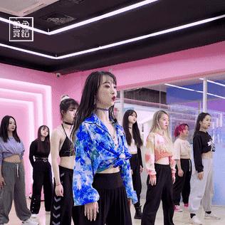 甩头基本功练习动作,零基础学跳甩头舞