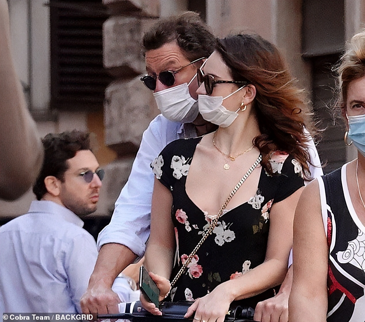 狗血后续！英伦女神公开当小三，又被曝*引勾**同剧男星离婚？