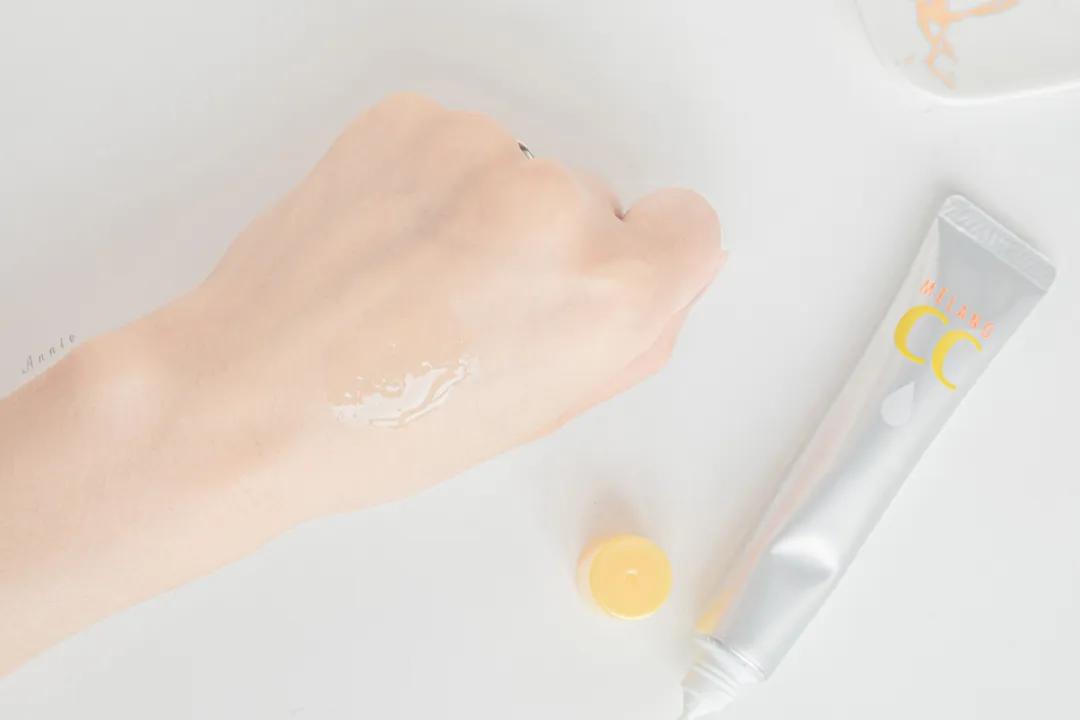 十大美白淡斑精华测评,公认最好用的4款美白精华