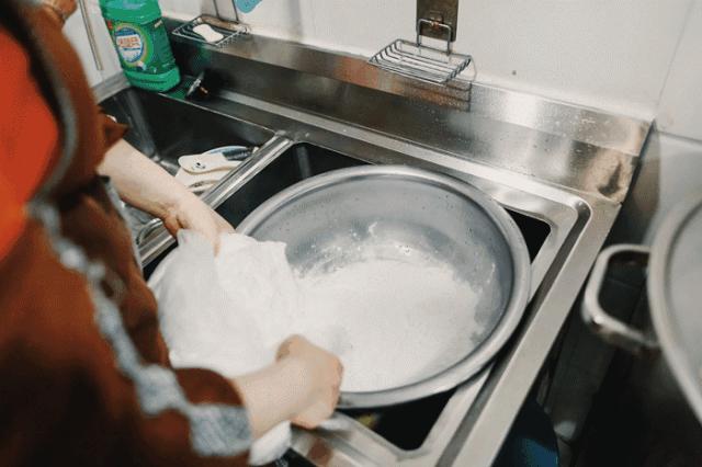 徐州凉皮开到悉尼！健身私教亲手烹制！美味到极致，还有变态辣…