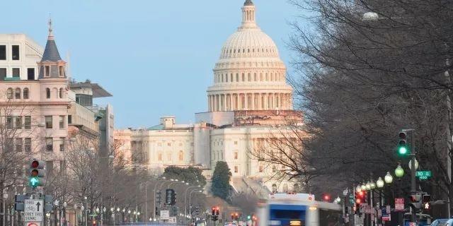 这个仇华美国人又出现了，网络搜不到他，那到底是个什么样的人？