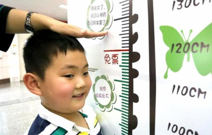 孩子睡觉腿抽筋预示三种病,小孩晚上腿抽筋是长高吗