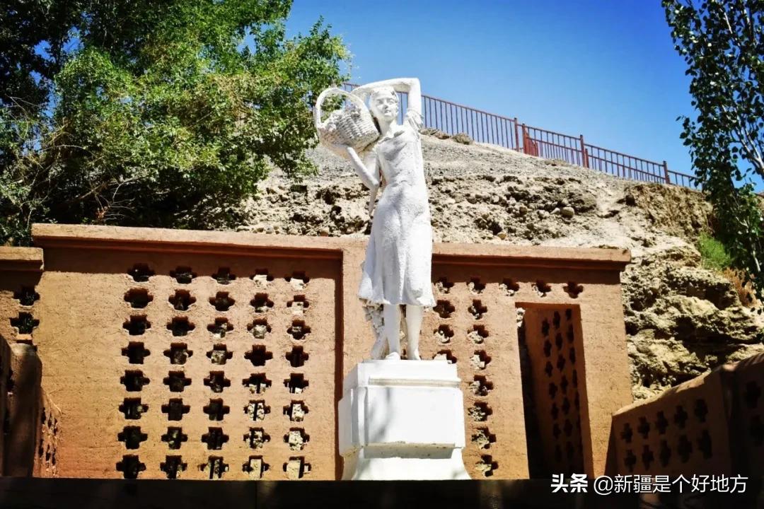 收藏!*疆新**60个“网红”打卡地都在这里