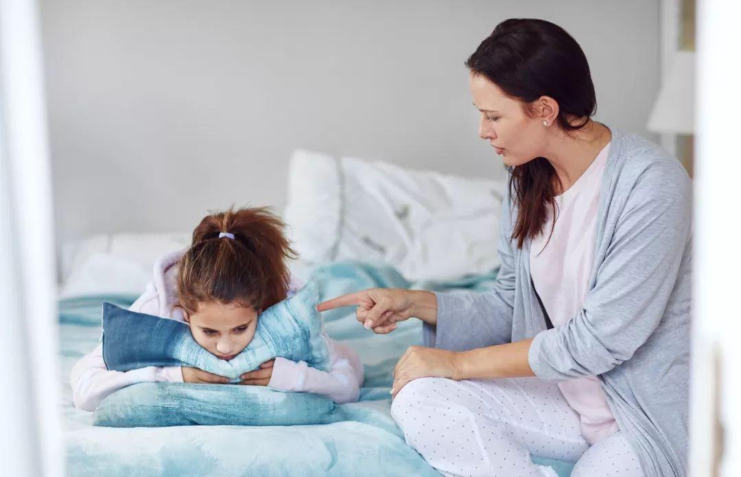 孩子上小学怕住校不去上学怎么办,初中孩子不想上学该去哪里