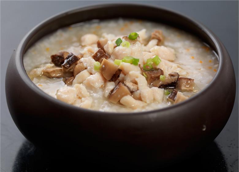 冬季每天喝上这样一碗粥营养健康,冬天早上喝上这碗粥营养又暖和