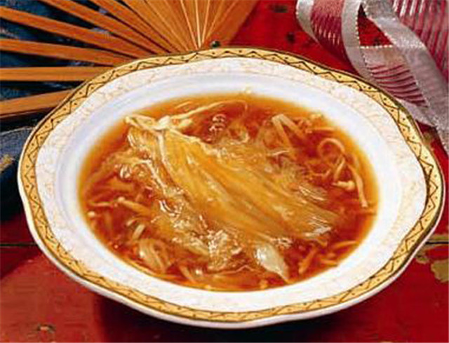 鱼翅既没味道又没营养，凭什么能成为顶级美食