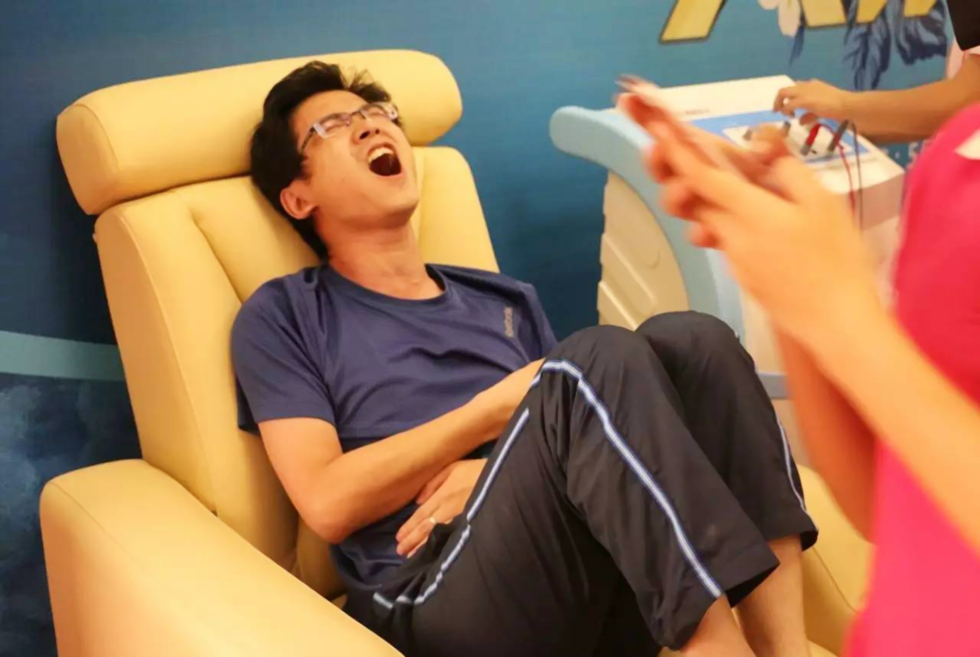 为什么人类分娩比其他动物更痛苦,为什么动物分娩比人容易分娩