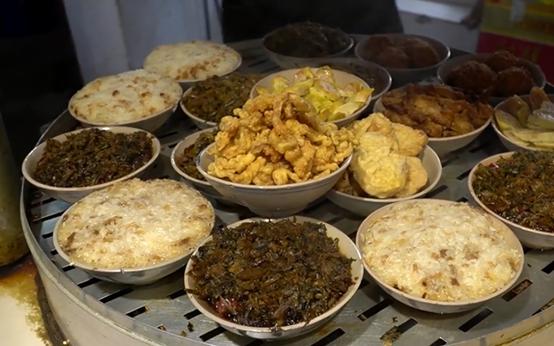 山东德州美女老板卖小吃,山东美女老板卖饺子