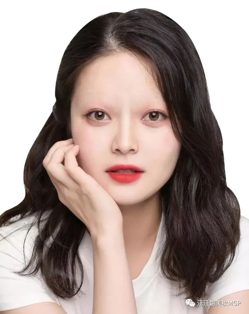 画眉教程自然眉拉丝眉笔 (新手画眉用细眉笔还是眉粉比较好)