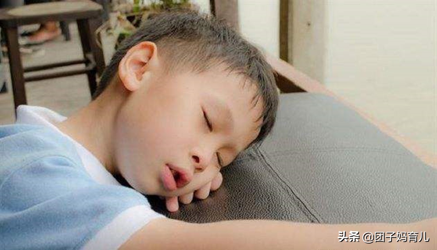 孩子经常喊脚疼检查什么,孩子老是说脚疼检查拍片都没事