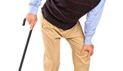 小伙子扭伤,上体育课脚轻度扭伤了怎么办