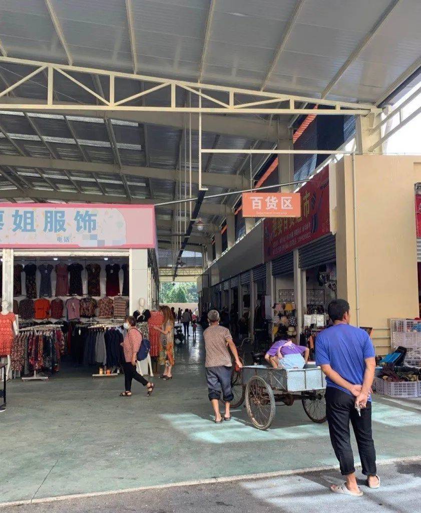 菜市场第一家服装店可以开吗,开在菜市场的服装店生意火爆