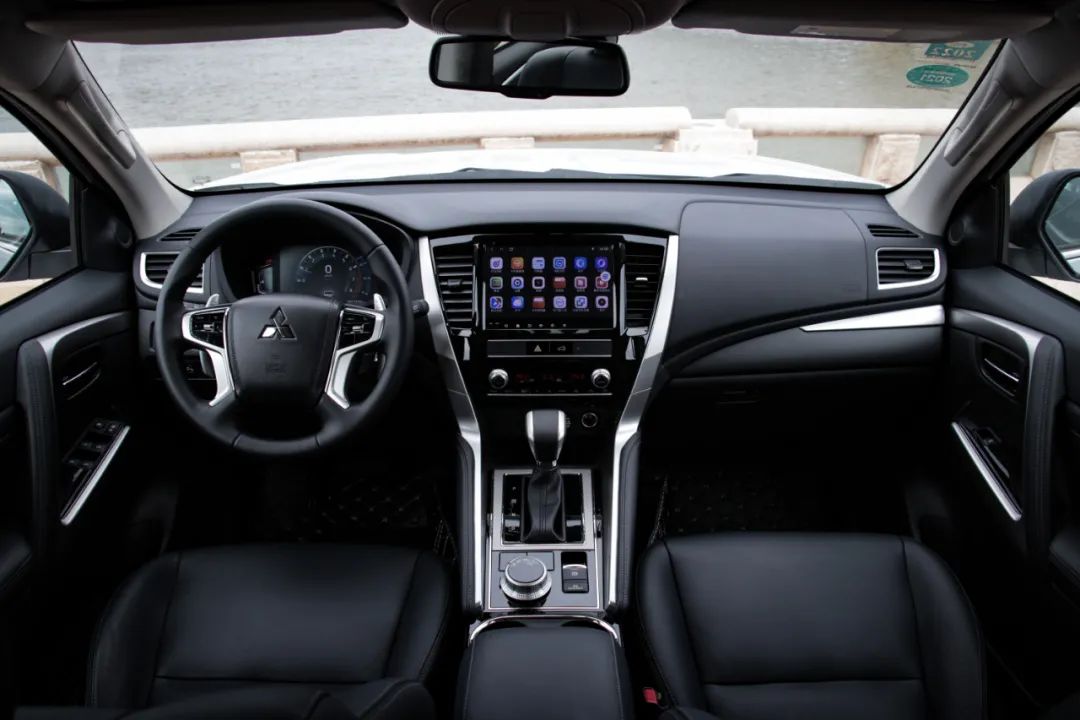 试驾三菱帕杰罗劲畅3.0,20款三菱帕杰罗劲畅3.0越野测试