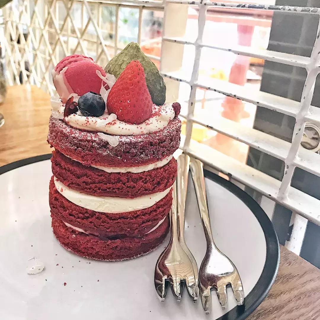 我在2018年的网红美食堆里，精挑出了这23家火爆的店给你！