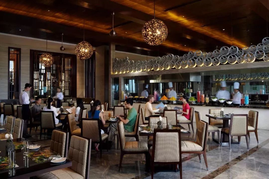 户外儿童帆板夏令营,夏令营水上乐园闯关