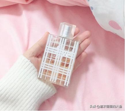 巴宝莉香水最经典的女士香水,女人最高级感的香水