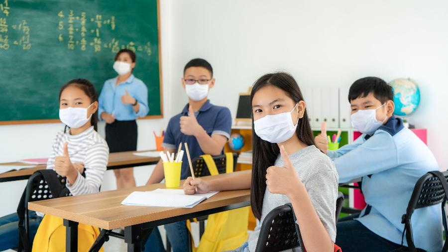 高中生被嘲笑内心不舒服怎么办,高中生被孤立心理辅导案例