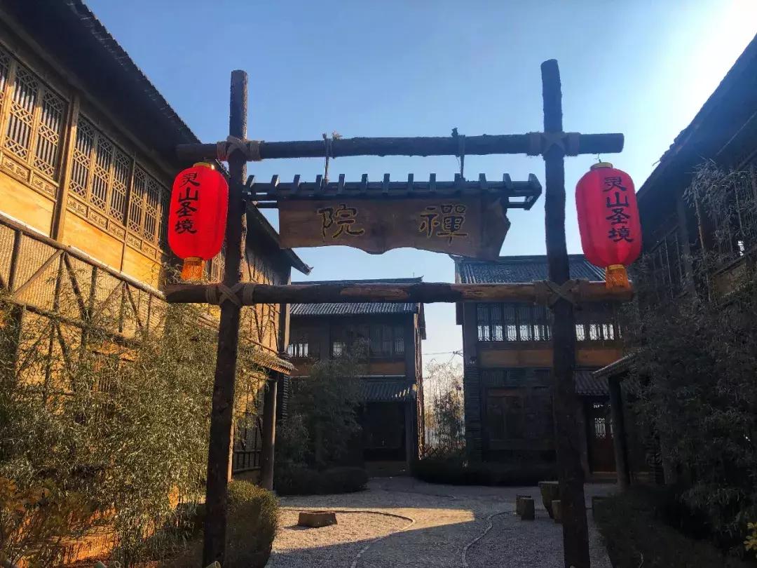 宝鸡市凤翔区灵山景区,宝鸡灵山和凤翔灵山是一个吗