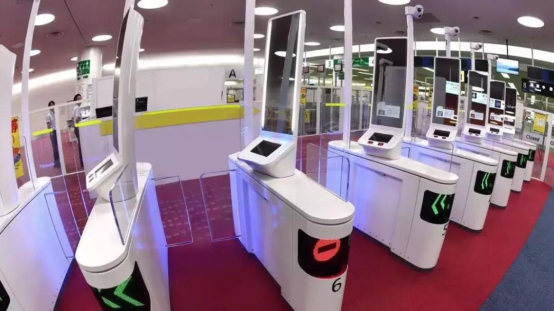 日本安检脱鞋,国内机场安检需要脱掉鞋子么