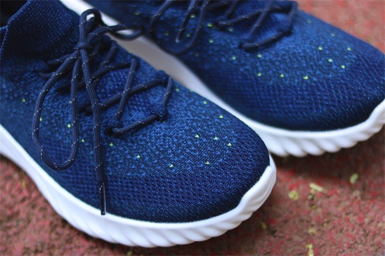 穿袜子是一种什么体验,穿袜套的鞋