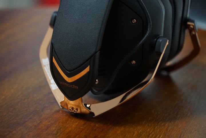 美国头戴式蓝牙耳机,可戴头盔的头戴式蓝牙耳机