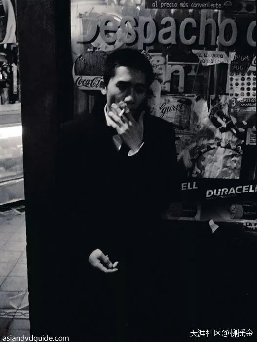 尽管少儿不宜，但电影中的抽烟镜头，竟如此迷人