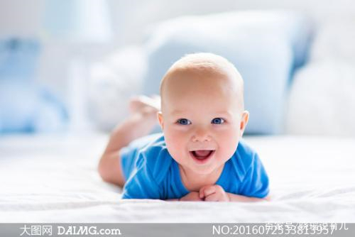 照顾孩子很辛苦，带孩子外出可以用吸奶器，这些方法家长知道吗