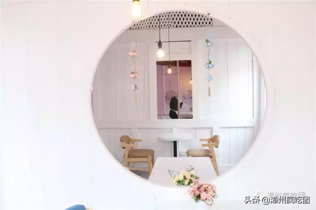 这对夫妻在古城开了一家小店!回头客特别多!好多创意港式甜品!