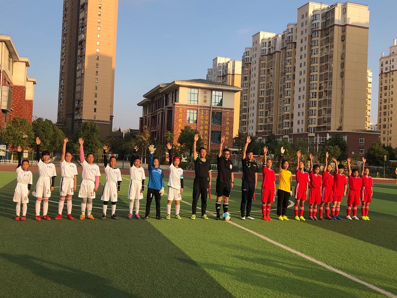 安顺市足球联赛双阳小学女子夺冠,六安市梅山路女子足球队