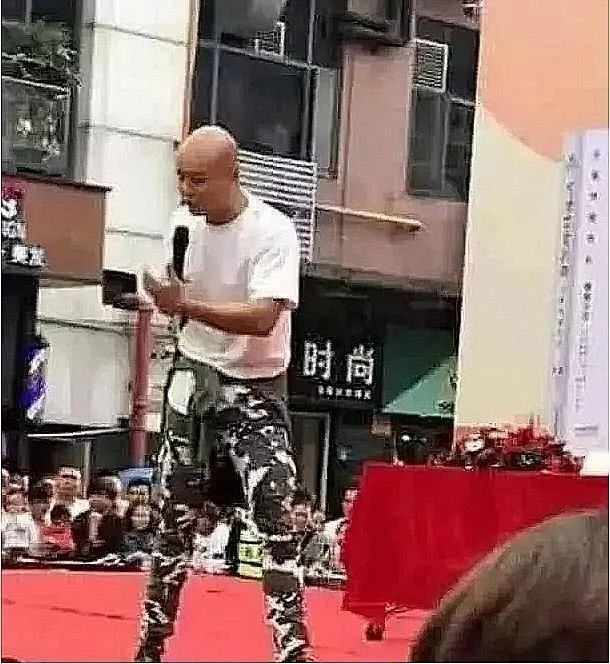 人生导师乐嘉为什么最后沦落出家,乐嘉为什么沦落街头卖艺