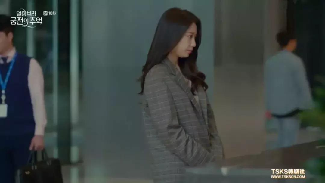 阿尔罕布拉宫的结局,朴信惠阿尔罕布拉宫的回忆穿搭