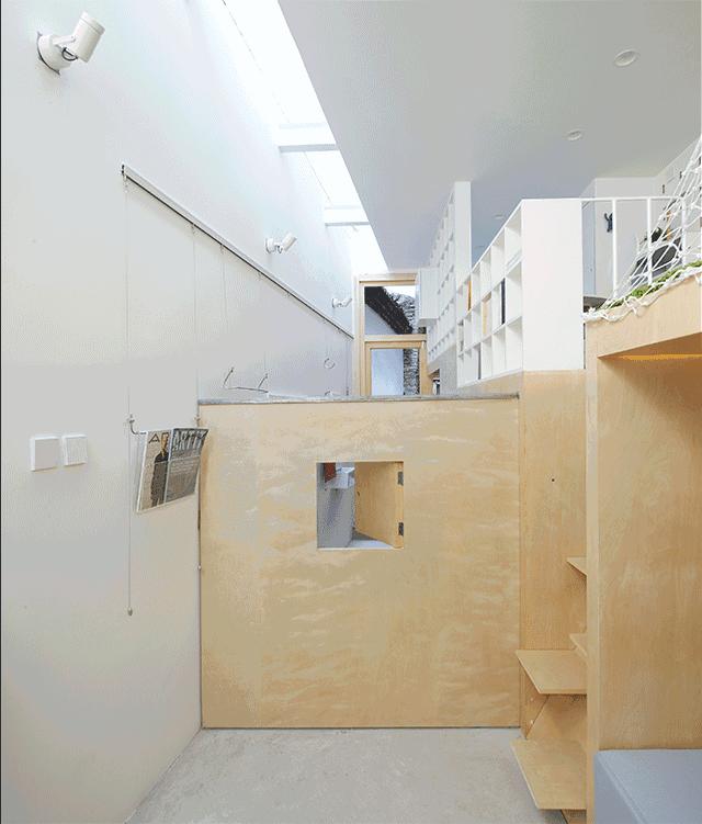 北京一家5口19平米老房子,北京人一家三口12.8平方蜗居