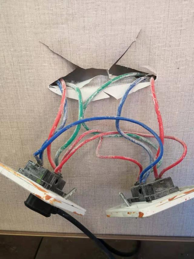 装修必备全屋开关插座布局,房子装修如何设计开关插座