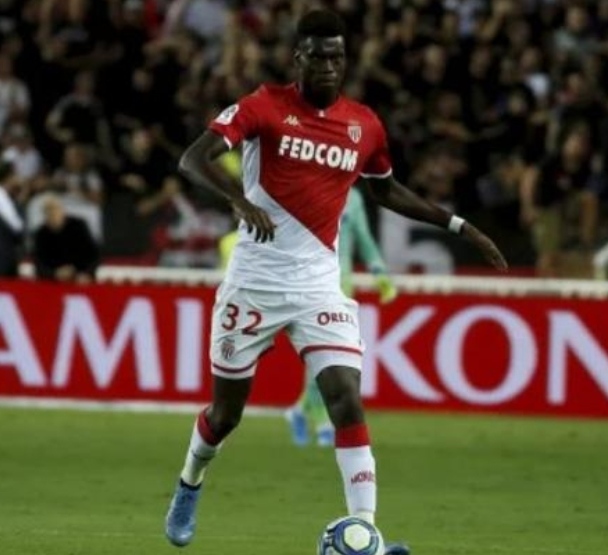 足坛u20新星排名前十名,世界足球前10名u23球选