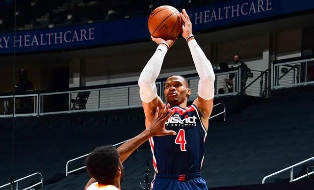 威少历史第一,苏群对威少的评价